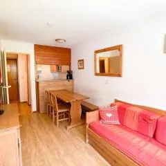 Appartement lumineux 6 pers, balcon sud, accès direct pistes, au pied des commerces - FR-1-502-404