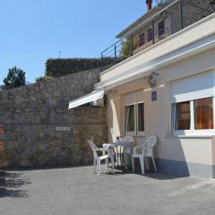 Apartments with a parking space Icici, Opatija - 11154