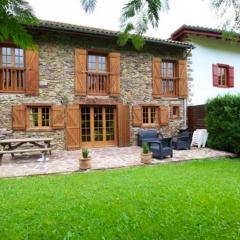 Maison de 3 chambres avec spa jardin clos et wifi a Saint Etienne de Baigorry