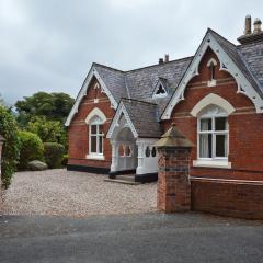 Garden Double Room with own door access and bathroom