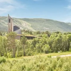 Beautiful Apartment In Geilo With Kitchen