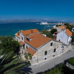 Apartments by the sea Supetar, Brac - 11497