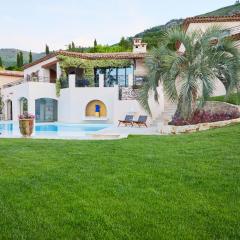 Villa Maxima/5*+ with Gym/Spa/Wine/Photostudio