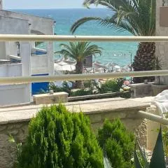 FRENKI APARTMENT BY THE SEA