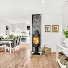 private room in shared apartment