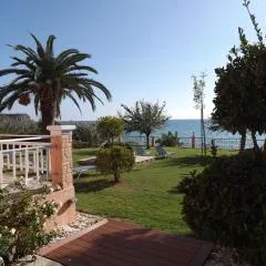 Corfu Villa Memos