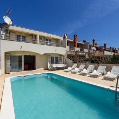Family friendly apartments with a swimming pool Zadar - Diklo, Zadar - 16493