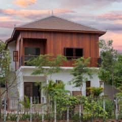 Beyond Angkor Homestay - Private Floor 2-Bedroom & Living Room
