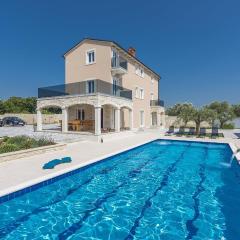 Luxury villa with a swimming pool Vodnjan, Fazana - 16867