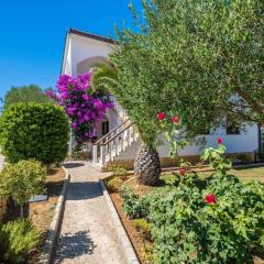 Apartments with parking space Vir - 18527