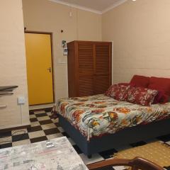 Peaceful 1-bedroom granny flat in Sunnyside