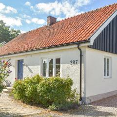 Nice Home In Glemmingebro With 3 Bedrooms And Wifi