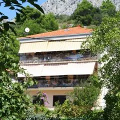 Apartments by the sea Omis - 771
