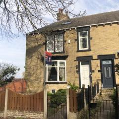 6 Bedroom Villa in Barnsley Centre