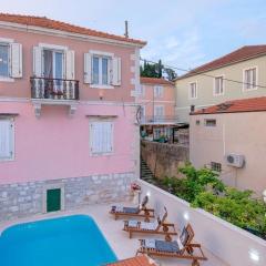 Seaside apartments with a swimming pool Jelsa, Hvar - 2067
