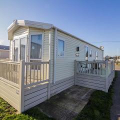 Beautiful 6 Berth Caravan At Suffolk Sands Holiday Park Ref 45010mv