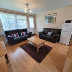 Lovely 5 Berth Chalet In Hemsby Nearby Great Yarmouth Ref 73034c