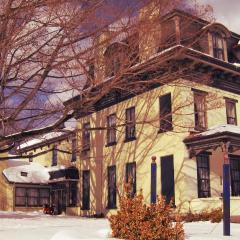 Allegheny Street Bed & Breakfast