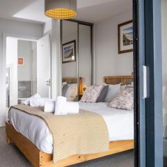 10 Woolacombe West - Luxury Apartment at Byron Woolacombe, only 4 minute walk to Woolacombe Beach!