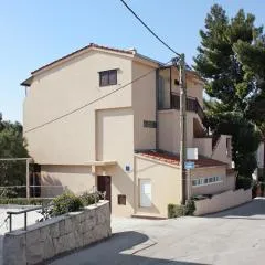 Apartments by the sea Nemira, Omis - 5884