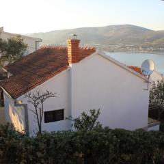 Holiday house with a parking space Mastrinka, Ciovo - 7583