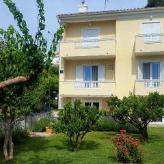 Apartments with parking space Rab - 12383