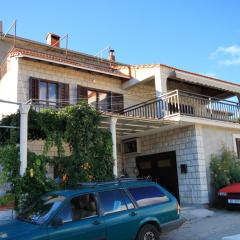 Apartments with a parking space Brna, Korcula - 9188