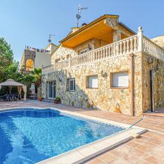 Cozy Home In Palafolls With Private Swimming Pool, Can Be Inside Or Outside