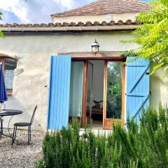 Walnut Gite Sleeps 2 with Terrace