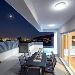 Villa Dorso with heated pool