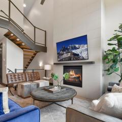 Pristine Canyons Village Townhome Private Hot Tub Walk to Skiing