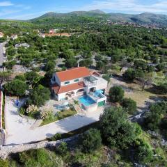 Family friendly house with a swimming pool Marina, Trogir - 10317