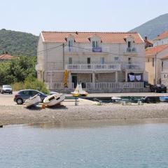 Apartments and rooms by the sea Hodilje, Peljesac - 10234