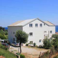 Apartments with a parking space Kuciste - Perna, Peljesac - 10161