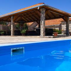 Holiday house with a swimming pool Gornje Planjane, Zagora - 11701