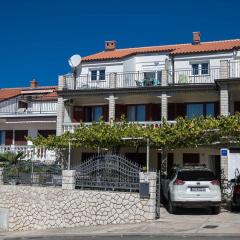Apartments with swimming pool Crikvenica - 12116
