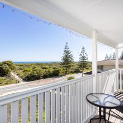 Singleton Beach Holiday Apartment 3 Bedroom - EXECUTIVE ESCAPES