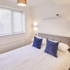 Host & Stay - Queens Court