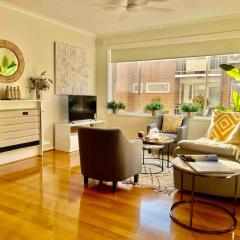 Large two bedroom apartment in Glen Iris