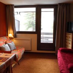 Studio charmant au pied des pistes, balcon sud, parking gratuit, animaux acceptés ! - FR-1-330-513