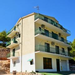 Apartments with a parking space Drvenik Donja vala, Makarska - 12297