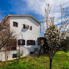 Apartments with a parking space Kastel Sucurac, Kastela - 12815