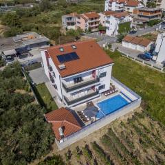 Luxury villa with a swimming pool Stobrec, Split - 14700