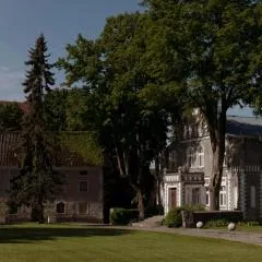 ŻAR - Dworek w Żarnowcu