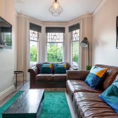 Pass the Keys Beautiful 4BR Restored Red Brick Cafes and Park