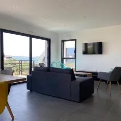Appartement avec terrasse vue mer, parking privé (lgt B)