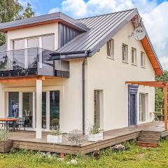 Beautiful Home In Nowe Warpno With Wifi