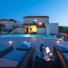 Fantastic villa in Ugljane with private pool