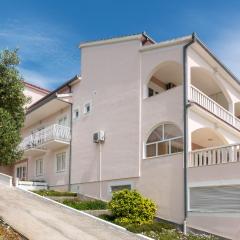 Apartments with a parking space Seget Vranjica, Trogir - 12499