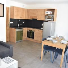 Appartement moderne avec grande terrasse, proche téléphérique et centre aqualudique à Pralognan-la-Vanoise - FR-1-464-208